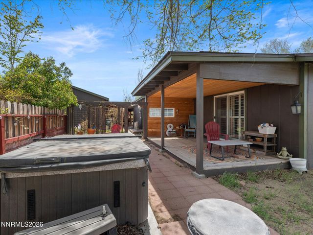 2530 Henning Lane, Minden, NV 89423