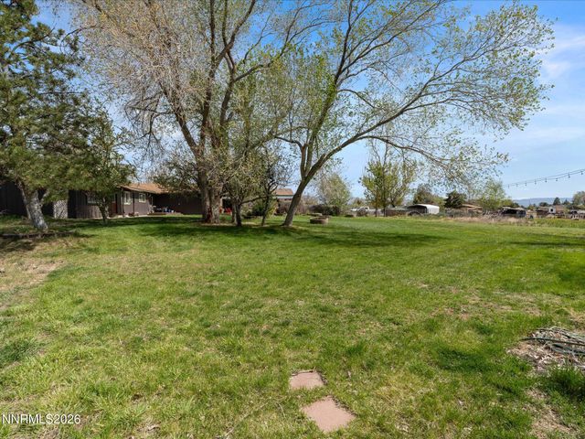 2530 Henning Lane, Minden, NV 89423