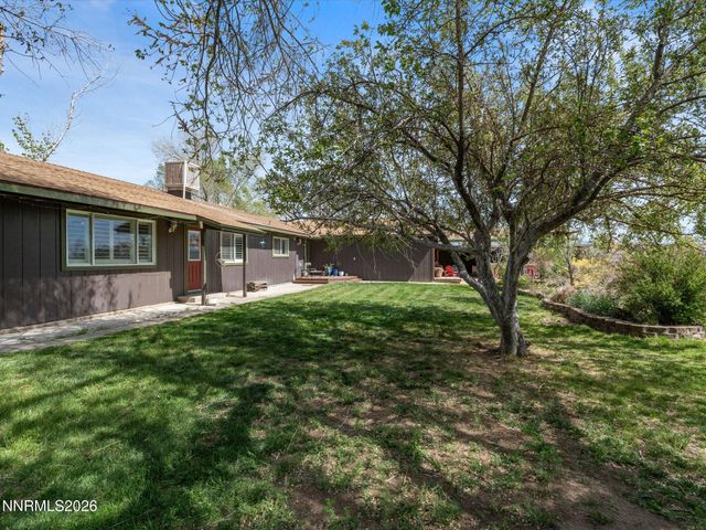 2530 Henning Lane, Minden, NV 89423