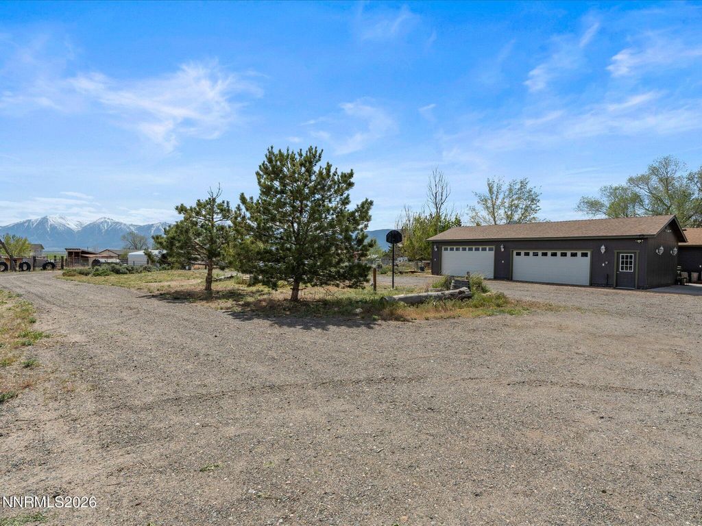2530 Henning Lane, Minden, NV 89423