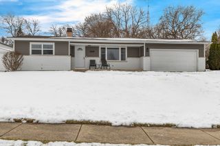 4509 Ashley Drive, Mchenry, IL 60050