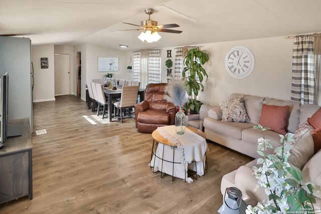 1892 FM 476, Poteet, TX 78065