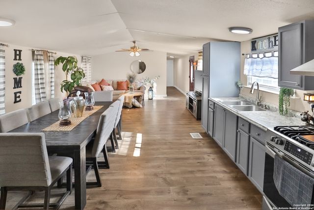 1892 FM 476, Poteet, TX 78065