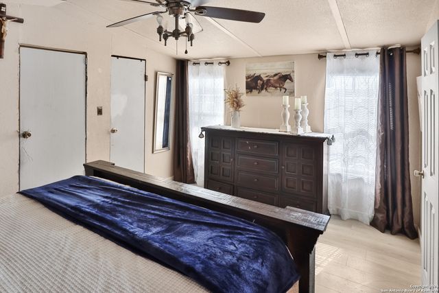 1892 FM 476, Poteet, TX 78065