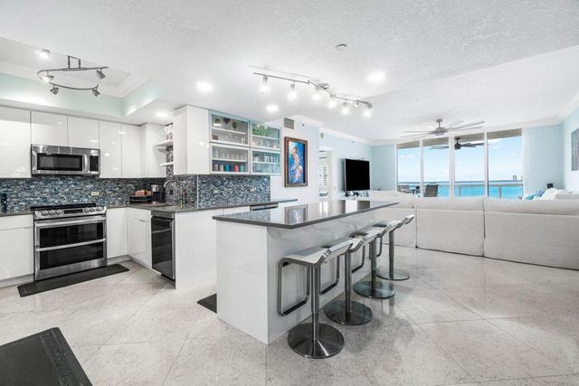 2650 Lake Shore Drive 701, Riviera Beach, FL 33404