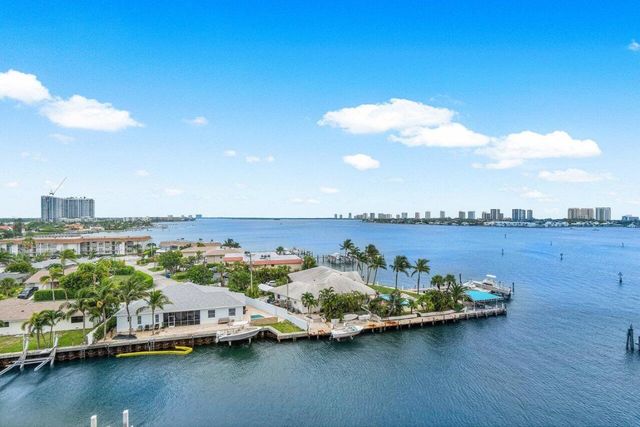 2650 Lake Shore Drive 701, Riviera Beach, FL 33404