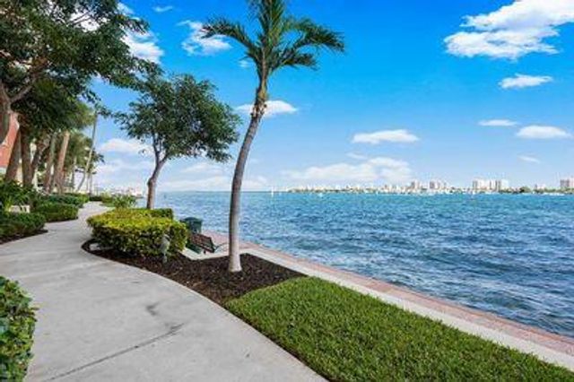 2650 Lake Shore Drive 701, Riviera Beach, FL 33404