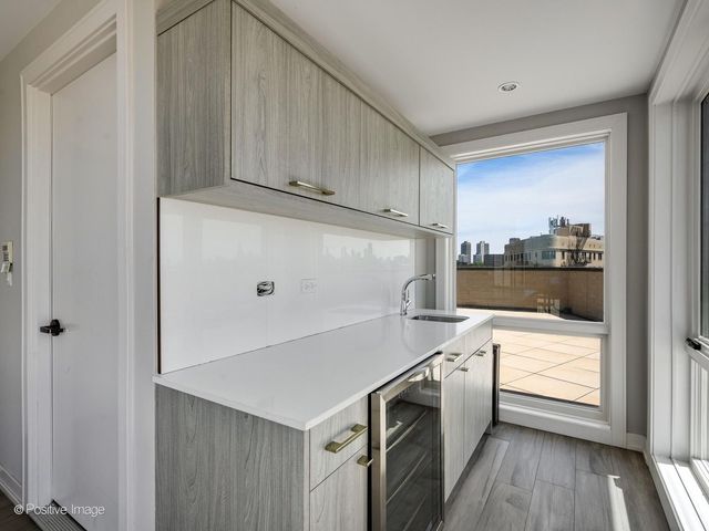 2800 N LINCOLN Avenue 4S, Chicago, IL 60657