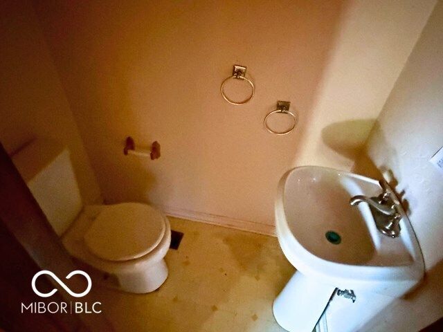 3649 Luewan Drive, Indianapolis, IN 46235