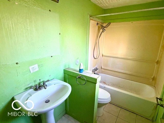 3649 Luewan Drive, Indianapolis, IN 46235