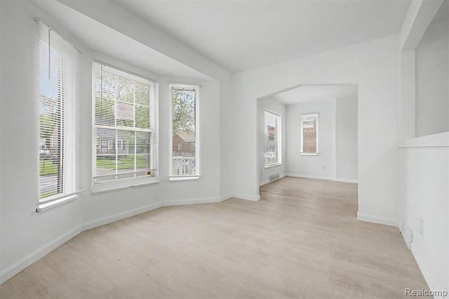 8849 Whitcomb Street, Detroit, MI 48228