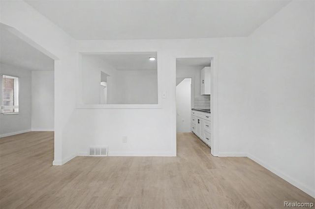 8849 Whitcomb Street, Detroit, MI 48228