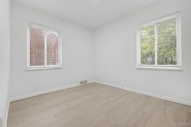 8849 Whitcomb Street, Detroit, MI 48228