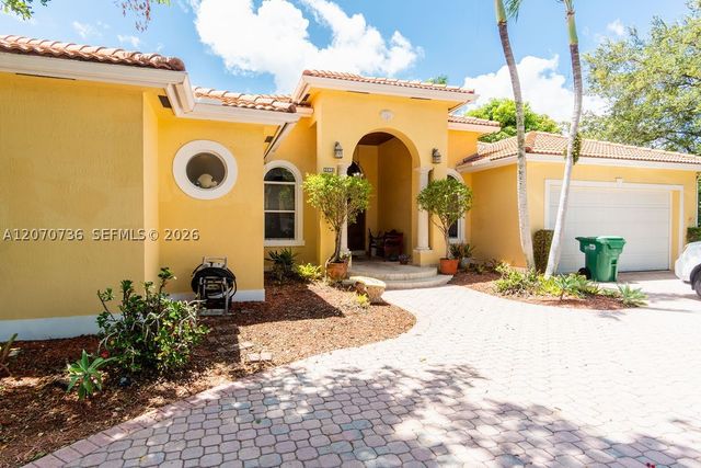 2610 SW 112th Ct, Miami, FL 33165