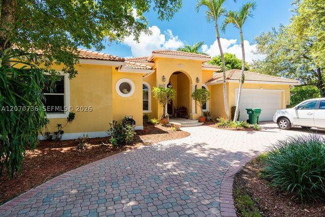 2610 SW 112th Ct, Miami, FL 33165