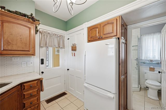 67 Canada Street, Holland, NY 14080