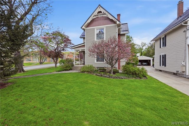 67 Canada Street, Holland, NY 14080