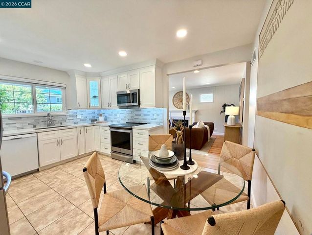 926 Sassel Avenue, Concord, CA 94518