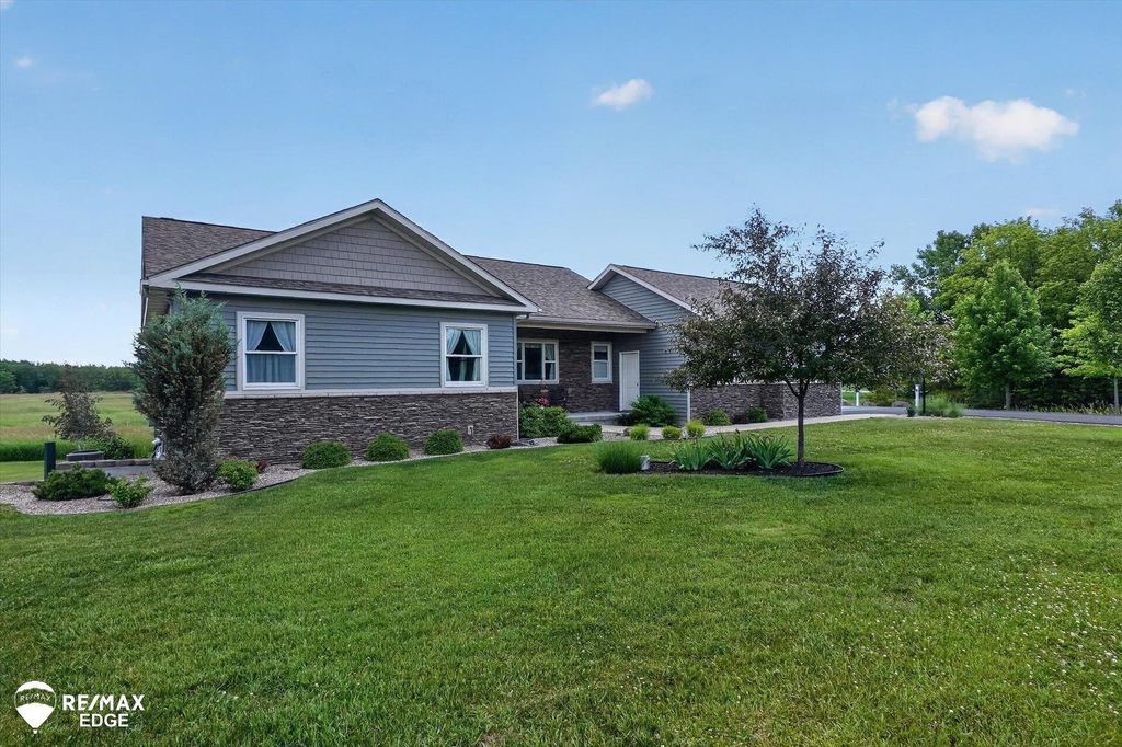 9030 Willowgate Lane, Atlas Twp, MI 48438