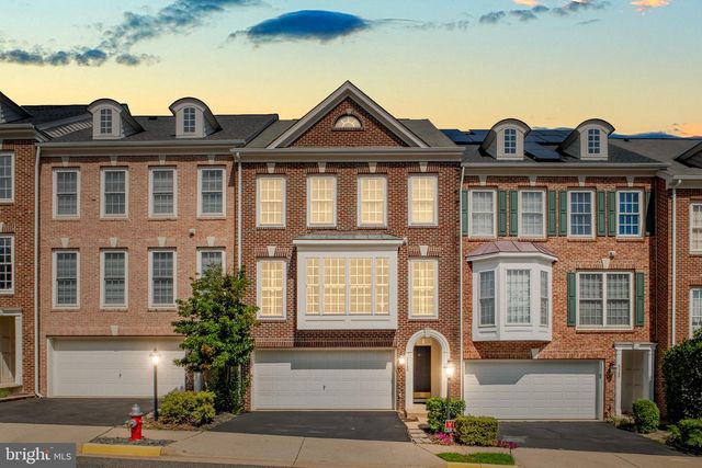 3342 WILTON CREST CT, Alexandria, VA 22310