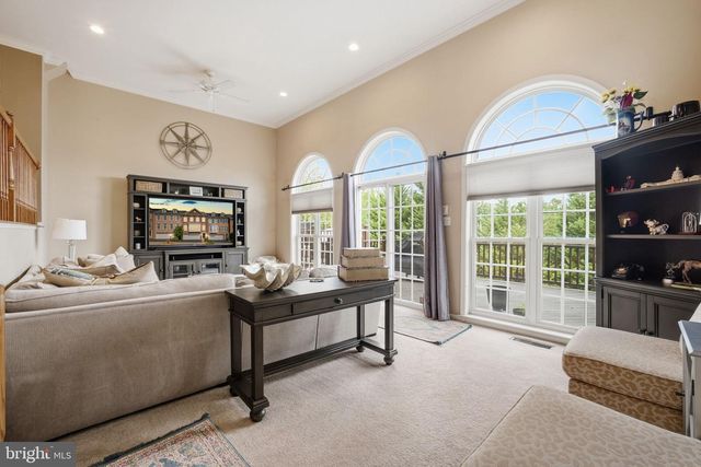 3342 WILTON CREST CT, Alexandria, VA 22310