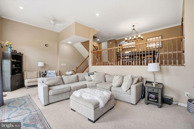 3342 WILTON CREST CT, Alexandria, VA 22310