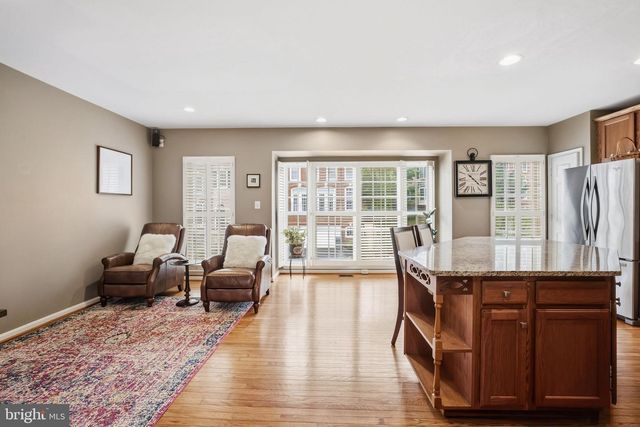 3342 WILTON CREST CT, Alexandria, VA 22310