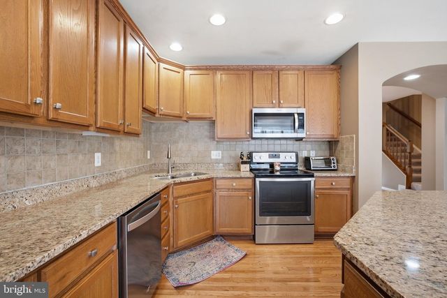 3342 WILTON CREST CT, Alexandria, VA 22310