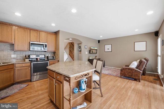 3342 WILTON CREST CT, Alexandria, VA 22310