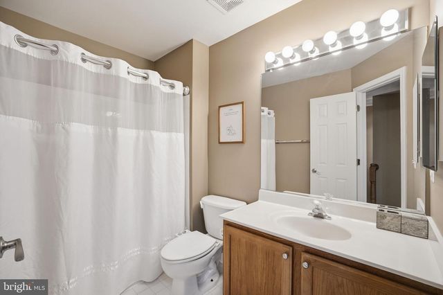 3342 WILTON CREST CT, Alexandria, VA 22310