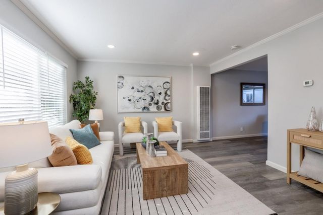 1912 Vinedale Square, San Jose, CA 95132