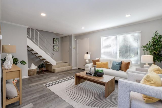 1912 Vinedale Square, San Jose, CA 95132