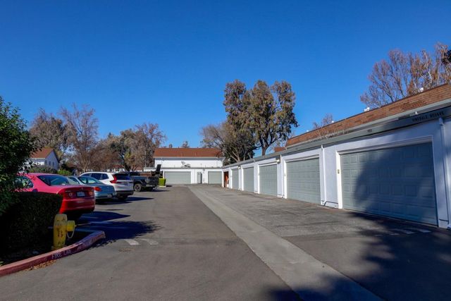 1912 Vinedale Square, San Jose, CA 95132