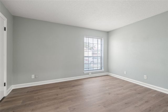 12748 Burninglog Lane, Dallas, TX 75243