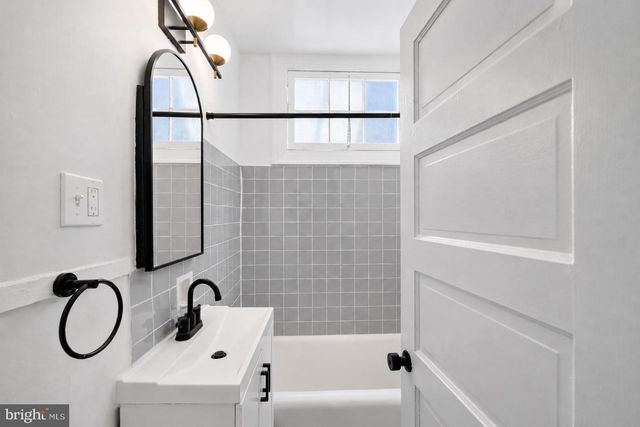 4025 KANSAS AVE NW, Washington, DC 20011