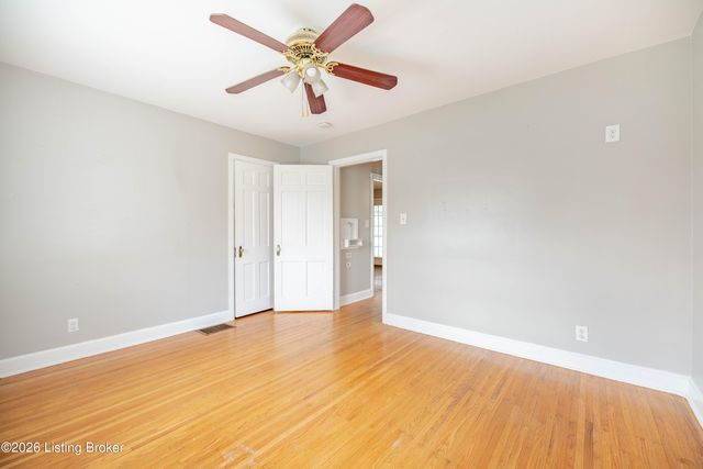 122 Bonner Ave, Louisville, KY 40207