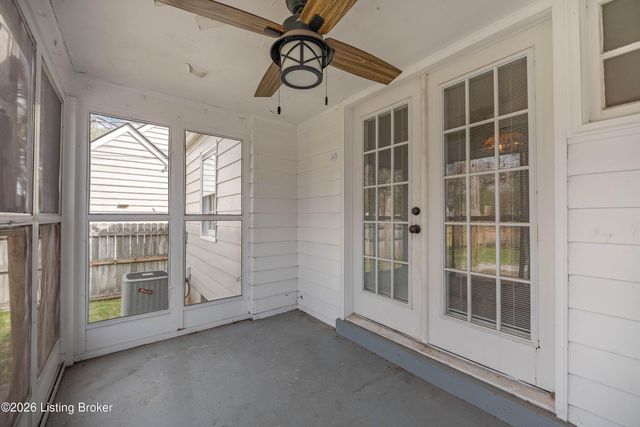 122 Bonner Ave, Louisville, KY 40207