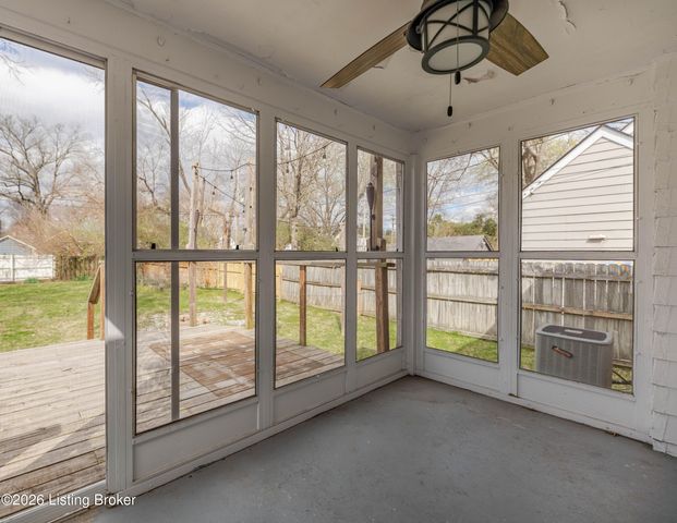 122 Bonner Ave, Louisville, KY 40207