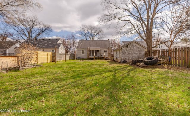 122 Bonner Ave, Louisville, KY 40207