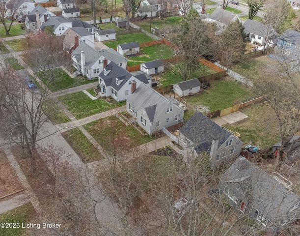 122 Bonner Ave, Louisville, KY 40207