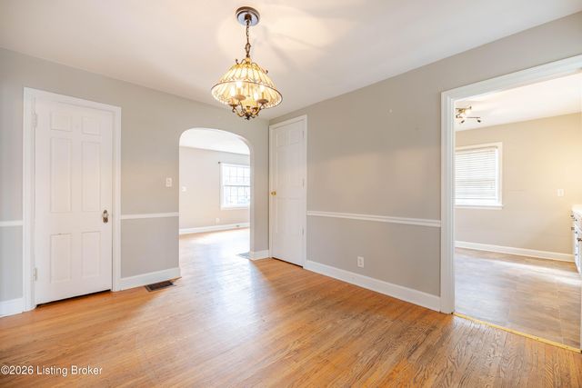 122 Bonner Ave, Louisville, KY 40207