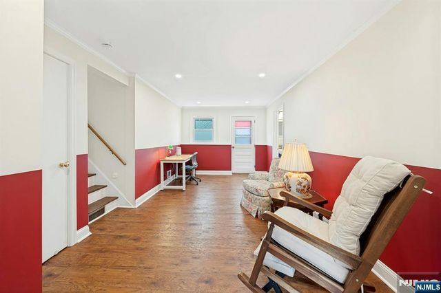 320 W Clinton Avenue, Bergenfield, NJ 07621