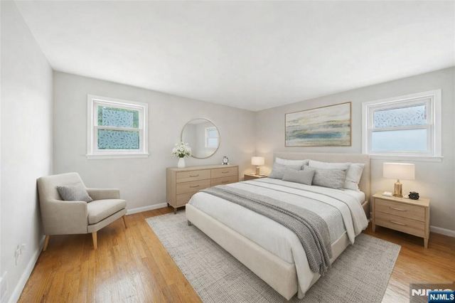 320 W Clinton Avenue, Bergenfield, NJ 07621