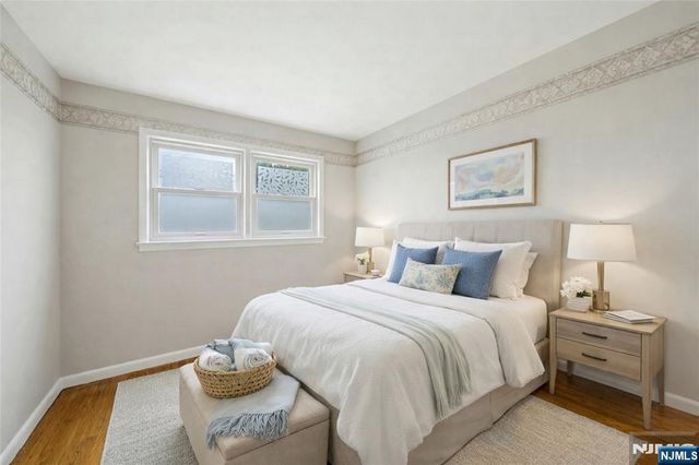 320 W Clinton Avenue, Bergenfield, NJ 07621