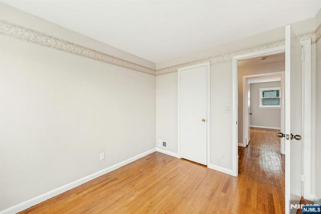 320 W Clinton Avenue, Bergenfield, NJ 07621
