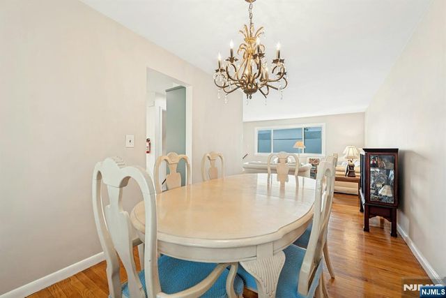 320 W Clinton Avenue, Bergenfield, NJ 07621