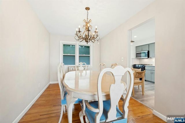 320 W Clinton Avenue, Bergenfield, NJ 07621