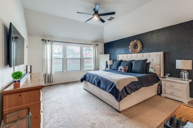 1325 Black Oak Dr, Schertz, TX 78154