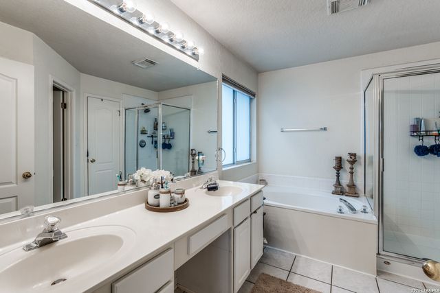 1325 Black Oak Dr, Schertz, TX 78154