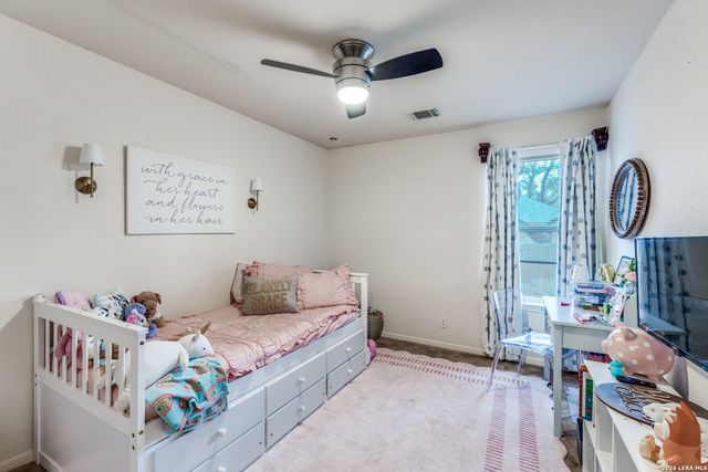 1325 Black Oak Dr, Schertz, TX 78154